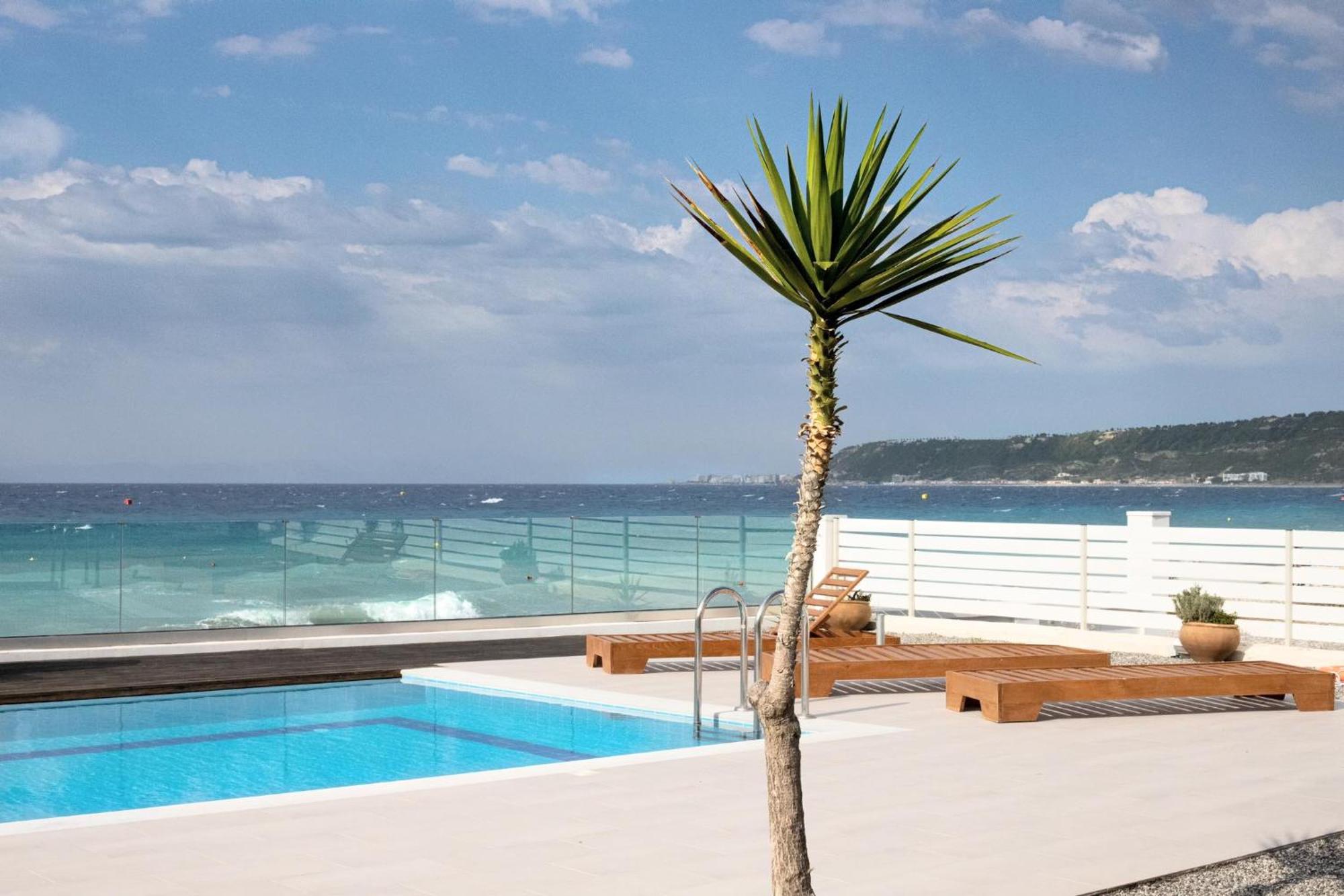 Vaso Beach Front Villa Ialysos  Exteriör bild